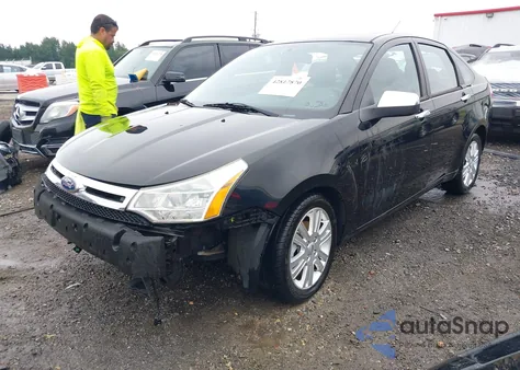 2010 Ford Focus Sel z USA, uszkodzony, nr VIN 1FAHP3HN2AW285403